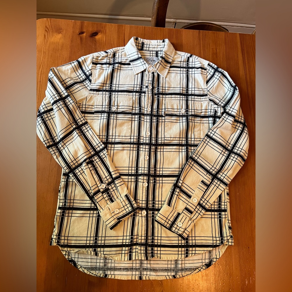 Dgm plaid flannel Long sleeve shirt. Cream &cream. Size S